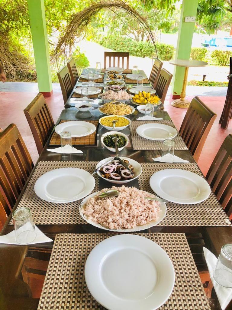 Serenity Lake Resort Yala Tissamaharama Exterior photo