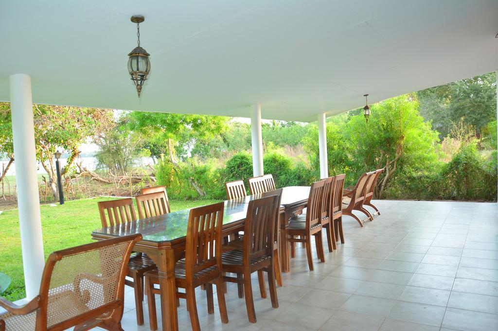 Serenity Lake Resort Yala Tissamaharama Exterior photo